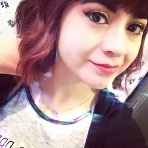 Meet your Posher, Lucero